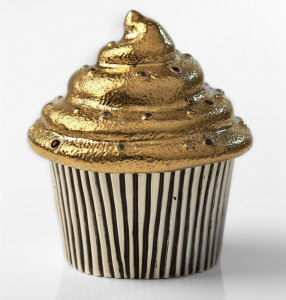 golden-cupcake